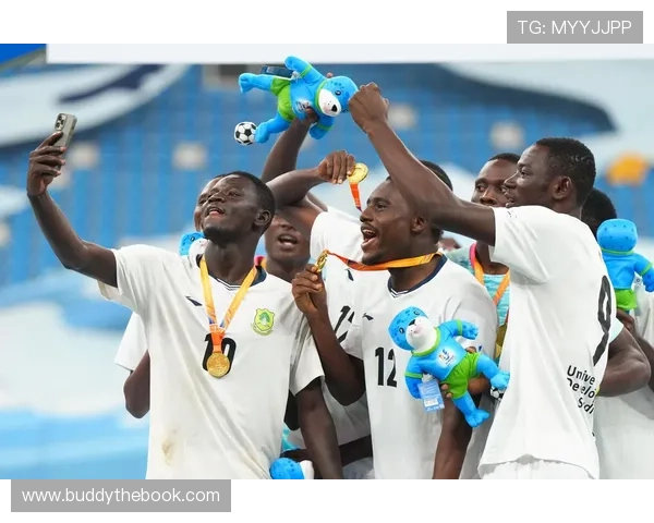 了解世界杯参赛国家中人口最少的国家及其在国际足球中的表现